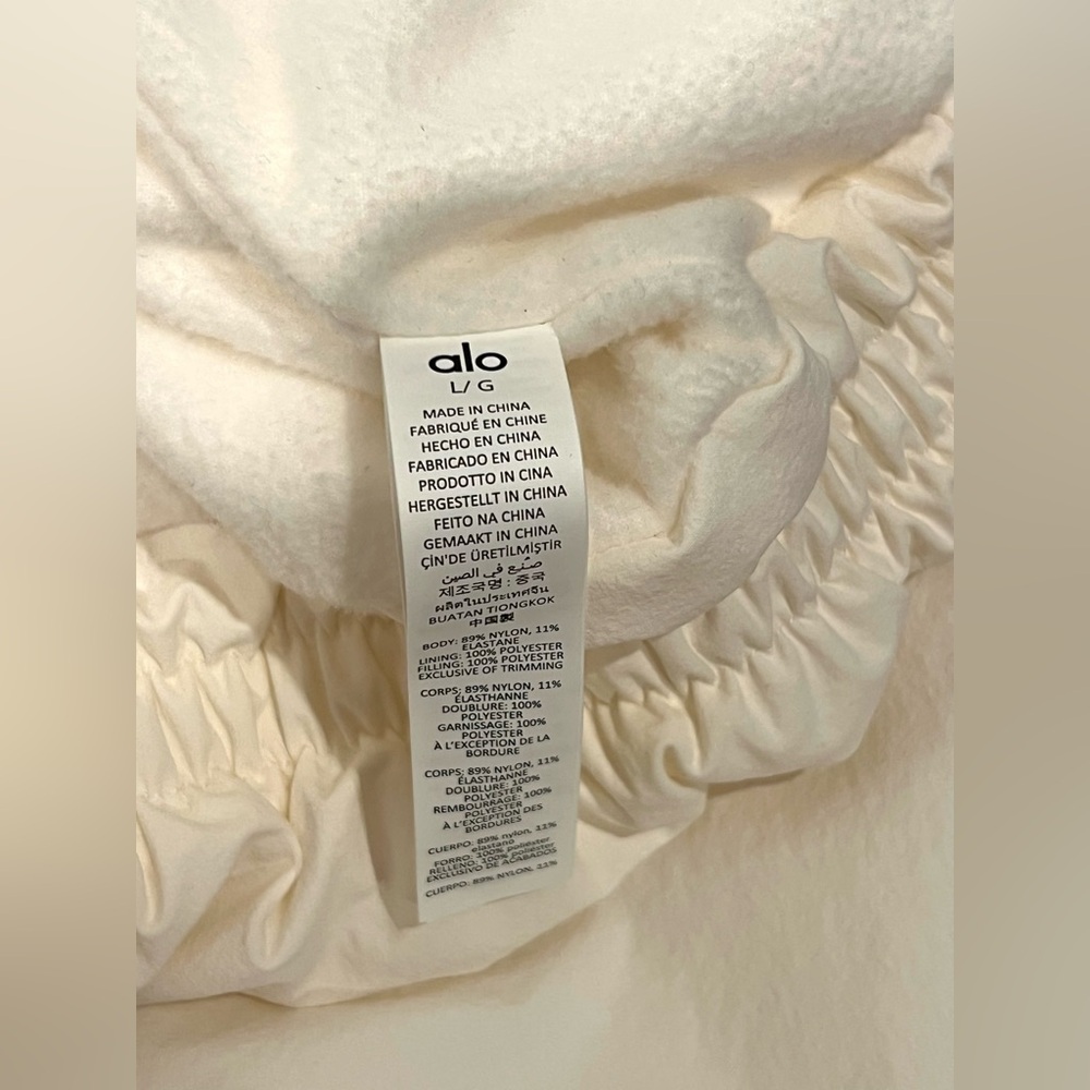 NWT ALO YOGA Cropped Mountain Peak Full-Zip Hoodie - Picture 6 of 6